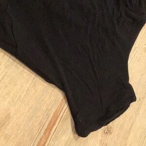 Gap black turtleneck
